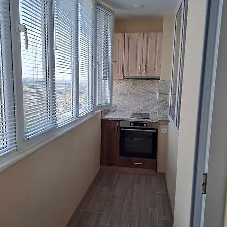 луксозен с гледка към парк и център Apartmán